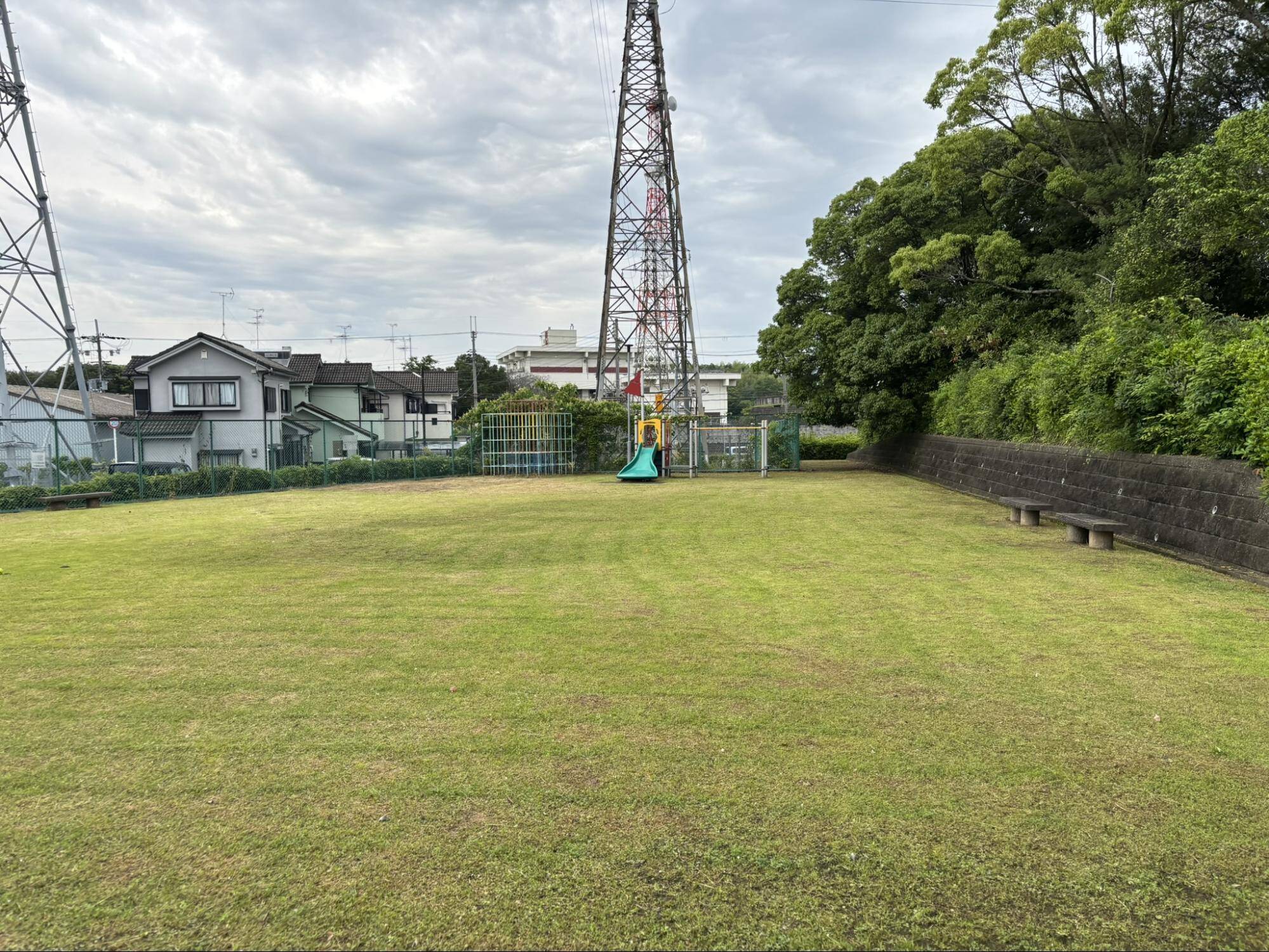 児童公園(墓地公園)