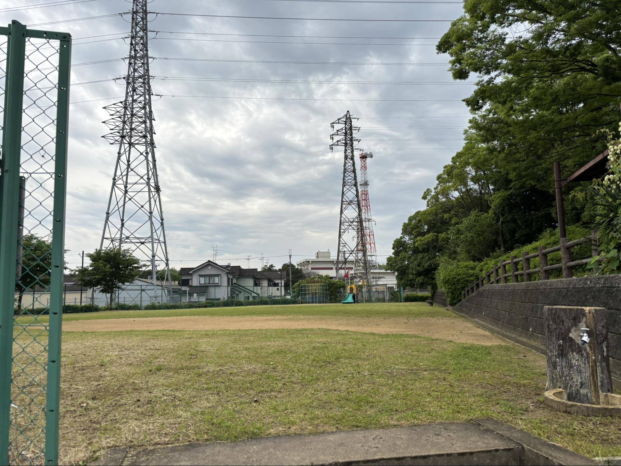児童公園(墓地公園)